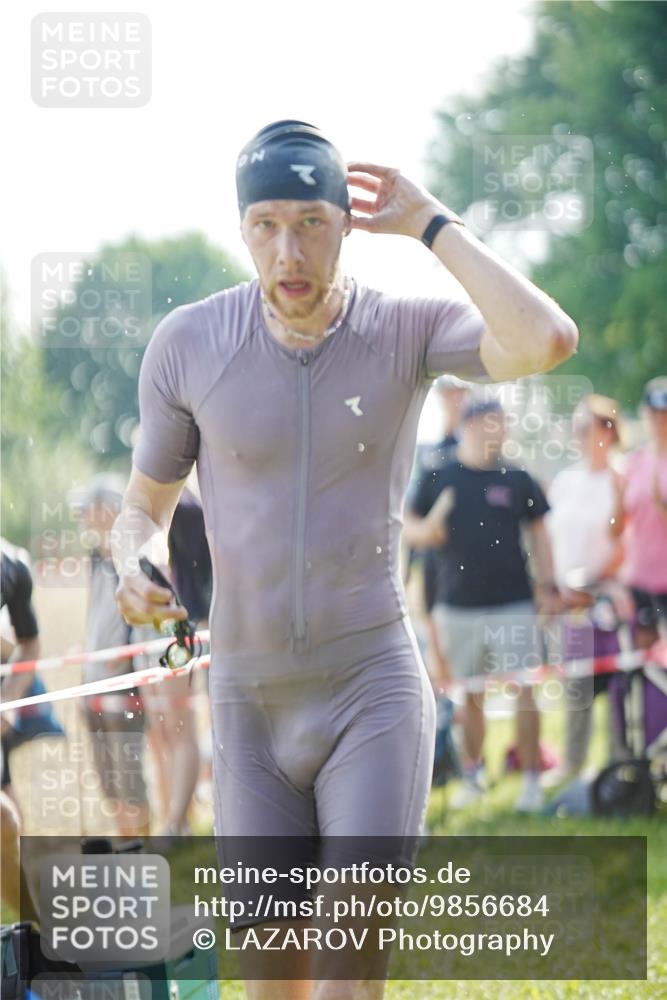 21.06.2026 - 29. Vierlanden-Triathlon LAZAROV Photography http://msf.ph/oto/9856684 21.06.2026 08:40:15 Schwimmen 21, 55, 78, 109 meine-sportfotos.de