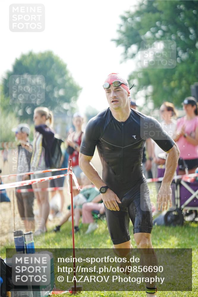 21.06.2026 - 29. Vierlanden-Triathlon LAZAROV Photography http://msf.ph/oto/9856690 21.06.2026 08:40:17 Schwimmen 21, 55, 78, 109 meine-sportfotos.de