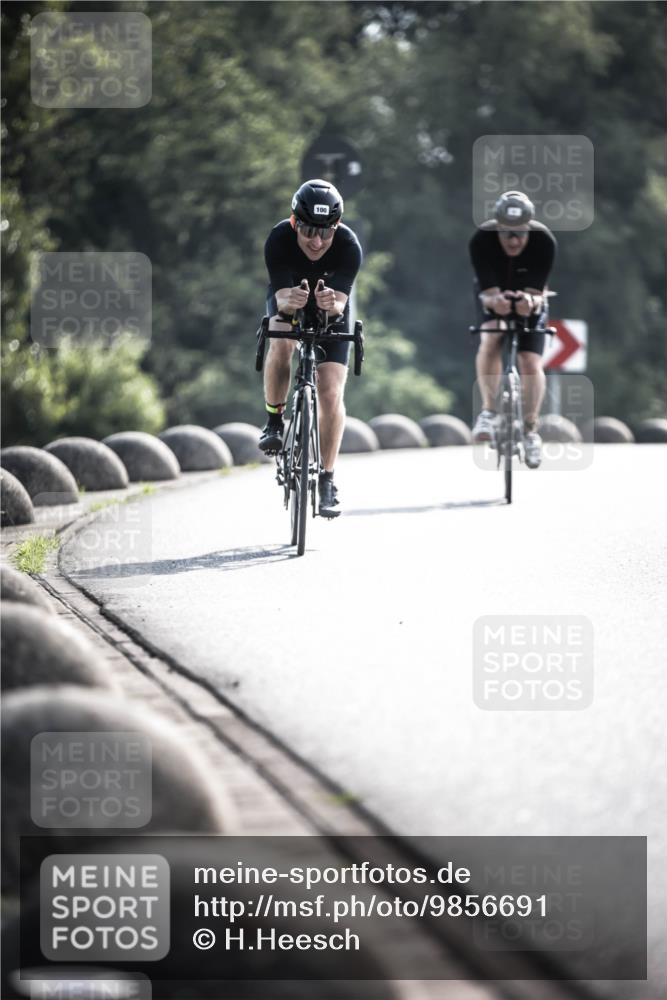 21.06.2026 - 29. Vierlanden-Triathlon H.Heesch http://msf.ph/oto/9856691 21.06.2026 09:01:41 Radfahren 5, 100, 161 meine-sportfotos.de