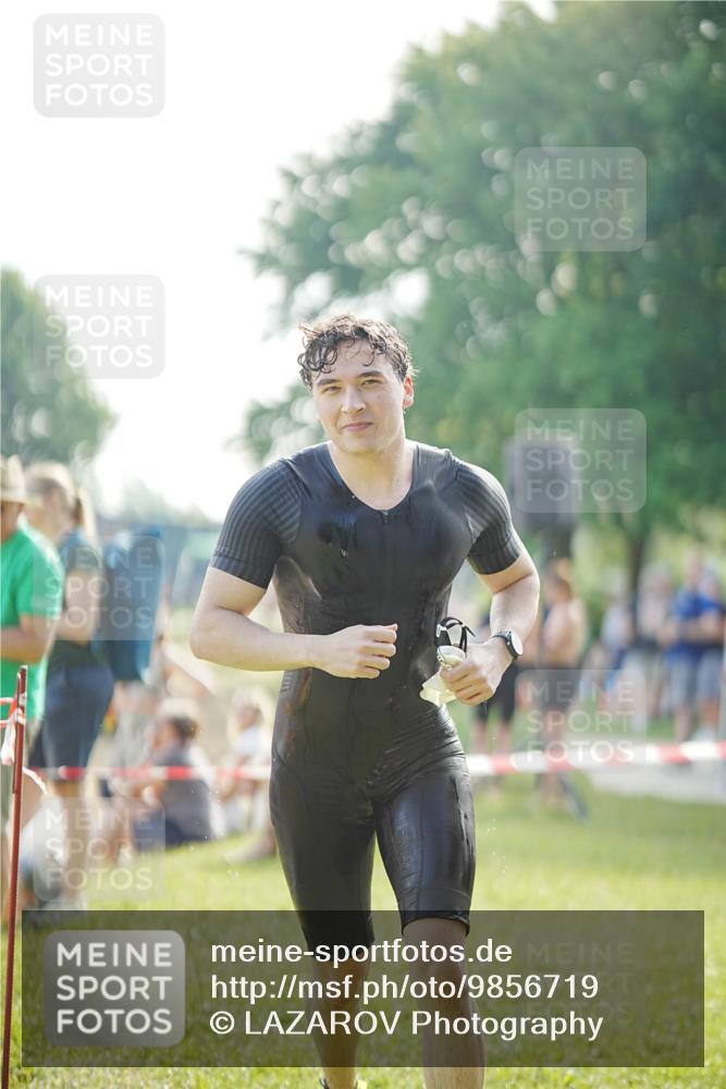 21.06.2026 - 29. Vierlanden-Triathlon LAZAROV Photography http://msf.ph/oto/9856719 21.06.2026 08:49:25 Schwimmen 54, 86 meine-sportfotos.de