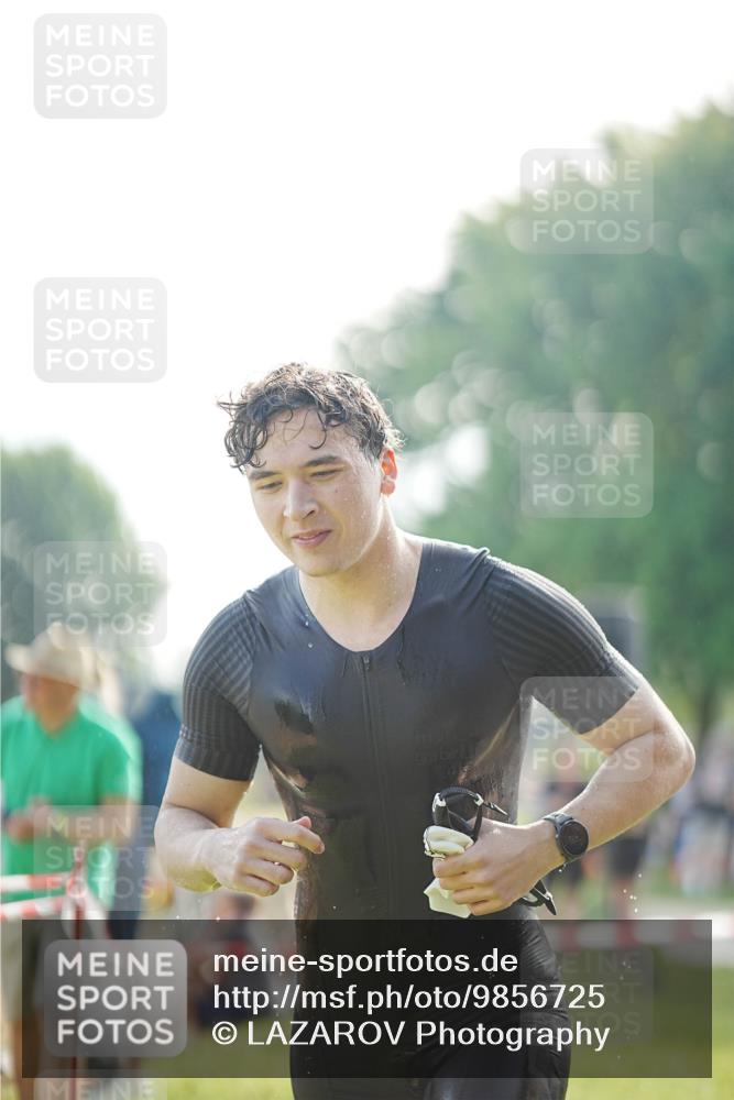 21.06.2026 - 29. Vierlanden-Triathlon LAZAROV Photography http://msf.ph/oto/9856725 21.06.2026 08:49:25 Schwimmen 54, 86 meine-sportfotos.de
