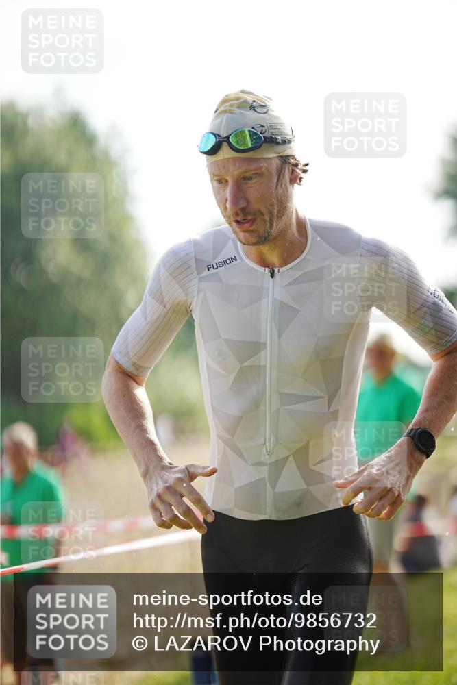 21.06.2026 - 29. Vierlanden-Triathlon LAZAROV Photography http://msf.ph/oto/9856732 21.06.2026 08:49:39 Schwimmen 187 meine-sportfotos.de