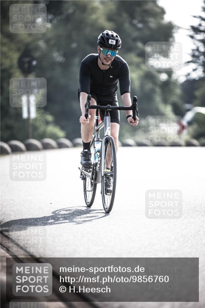 21.06.2026 - 29. Vierlanden-Triathlon H.Heesch http://msf.ph/oto/9856760 21.06.2026 09:01:53 Radfahren 71 meine-sportfotos.de