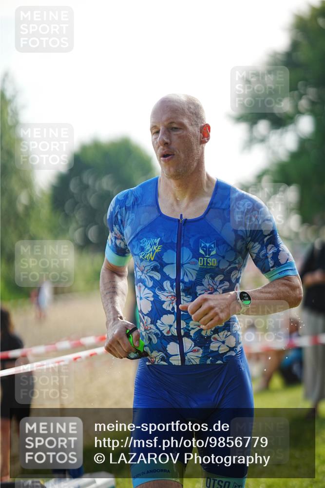 21.06.2026 - 29. Vierlanden-Triathlon LAZAROV Photography http://msf.ph/oto/9856779 21.06.2026 08:50:18 Schwimmen 52, 139 meine-sportfotos.de