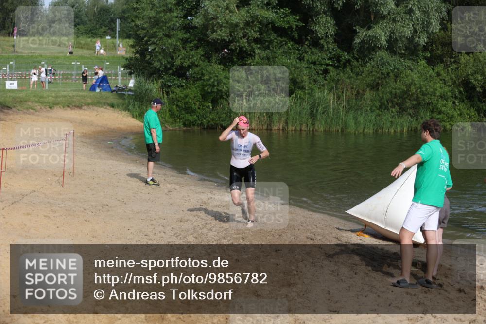 21.06.2026 - 29. Vierlanden-Triathlon Andreas Tolksdorf http://msf.ph/oto/9856782 21.06.2026 08:58:44 Schwimmen 275 meine-sportfotos.de