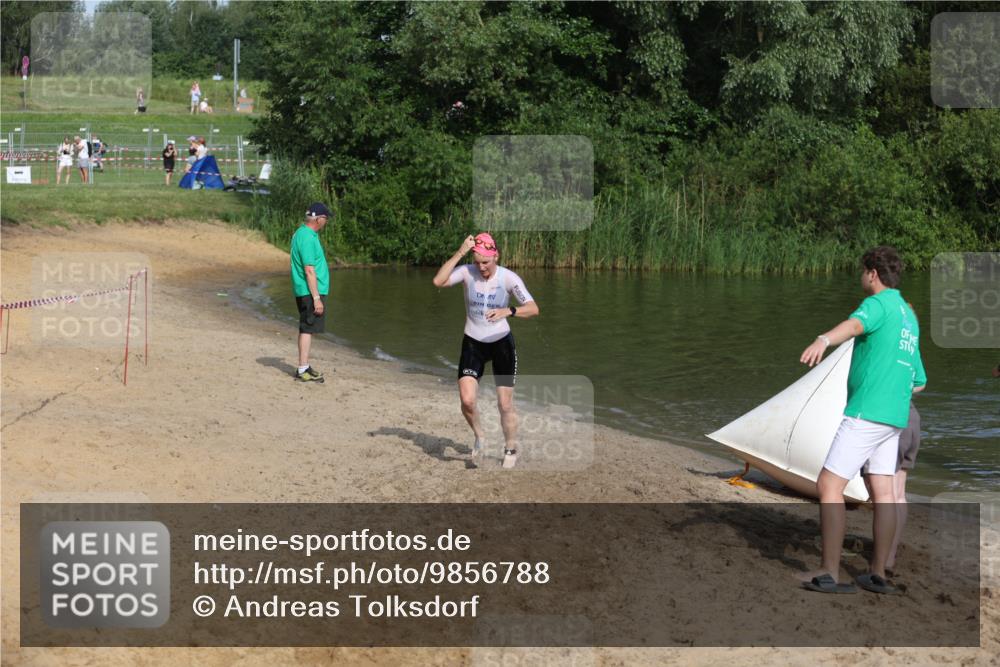 21.06.2026 - 29. Vierlanden-Triathlon Andreas Tolksdorf http://msf.ph/oto/9856788 21.06.2026 08:58:44 Schwimmen 275 meine-sportfotos.de