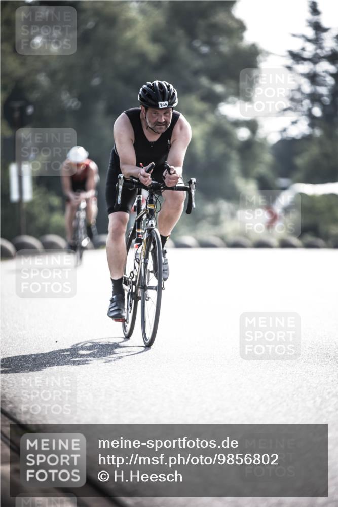 21.06.2026 - 29. Vierlanden-Triathlon H.Heesch http://msf.ph/oto/9856802 21.06.2026 09:02:02 Radfahren 204, 1353 meine-sportfotos.de