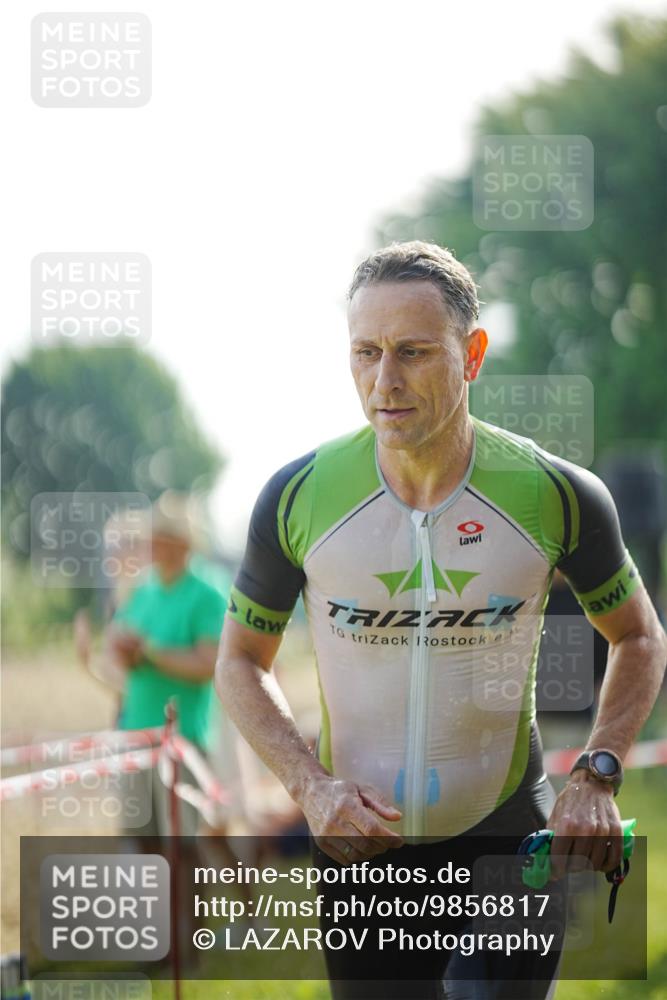 21.06.2026 - 29. Vierlanden-Triathlon LAZAROV Photography http://msf.ph/oto/9856817 21.06.2026 08:50:51 Schwimmen 101, 163 meine-sportfotos.de