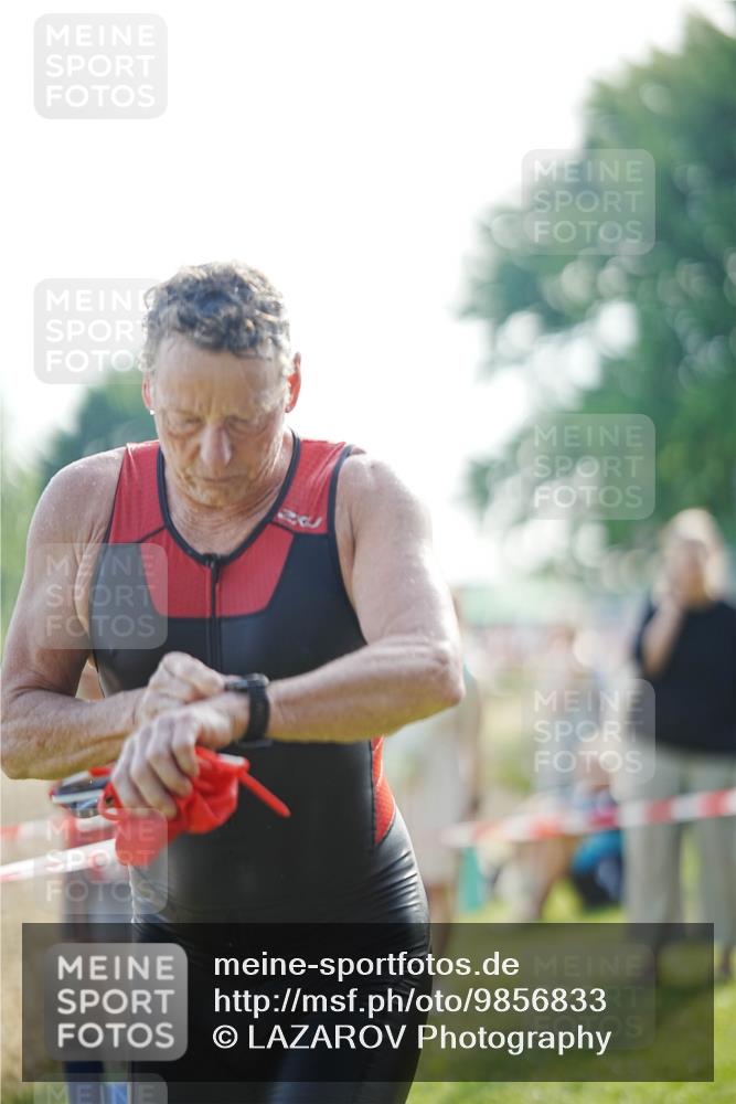 21.06.2026 - 29. Vierlanden-Triathlon LAZAROV Photography http://msf.ph/oto/9856833 21.06.2026 08:50:58 Schwimmen 100, 163, 179, 1353 meine-sportfotos.de