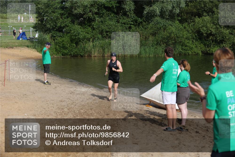 21.06.2026 - 29. Vierlanden-Triathlon Andreas Tolksdorf http://msf.ph/oto/9856842 21.06.2026 08:58:54 Schwimmen 229 meine-sportfotos.de