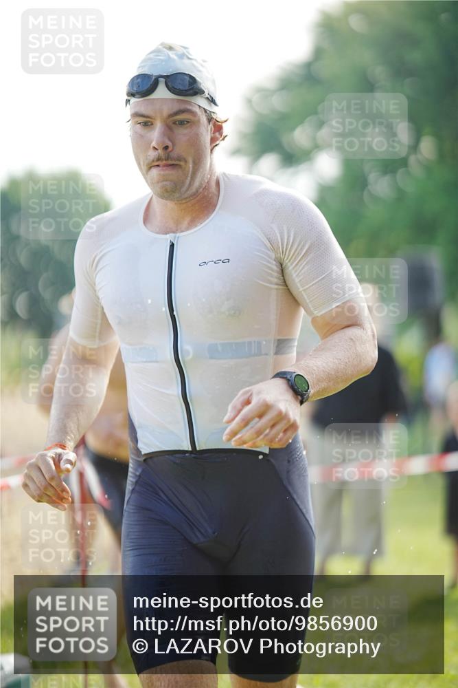 21.06.2026 - 29. Vierlanden-Triathlon LAZAROV Photography http://msf.ph/oto/9856900 21.06.2026 08:52:19 Schwimmen 5, 58, 171 meine-sportfotos.de