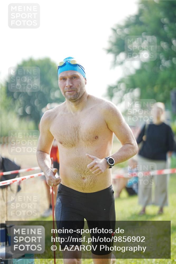 21.06.2026 - 29. Vierlanden-Triathlon LAZAROV Photography http://msf.ph/oto/9856902 21.06.2026 08:52:20 Schwimmen 5, 58, 171 meine-sportfotos.de