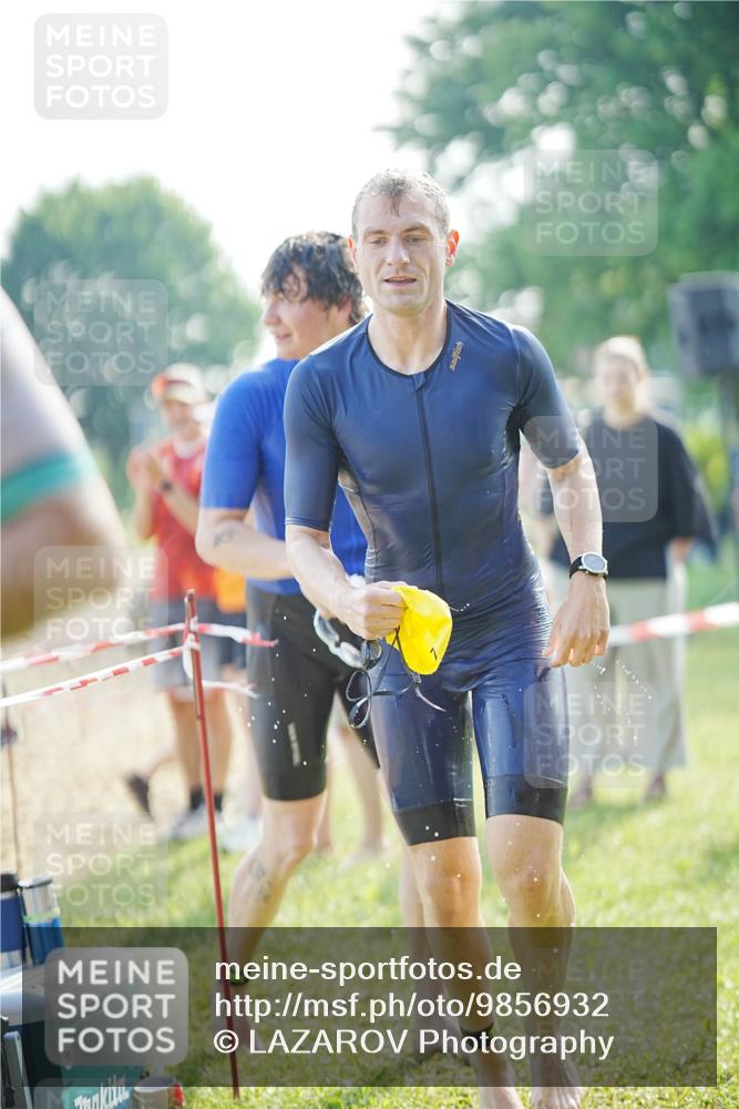 21.06.2026 - 29. Vierlanden-Triathlon LAZAROV Photography http://msf.ph/oto/9856932 21.06.2026 08:52:51 Schwimmen 22, 98, 167, 195 meine-sportfotos.de