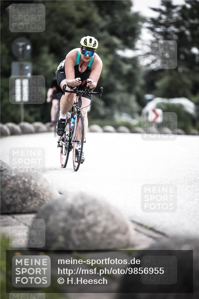 21.06.2026 - 29. Vierlanden-Triathlon H.Heesch http://msf.ph/oto/9856955 21.06.2026 10:29:02 Radfahren 247, 494, 553, 558, 565, 601, 603 meine-sportfotos.de