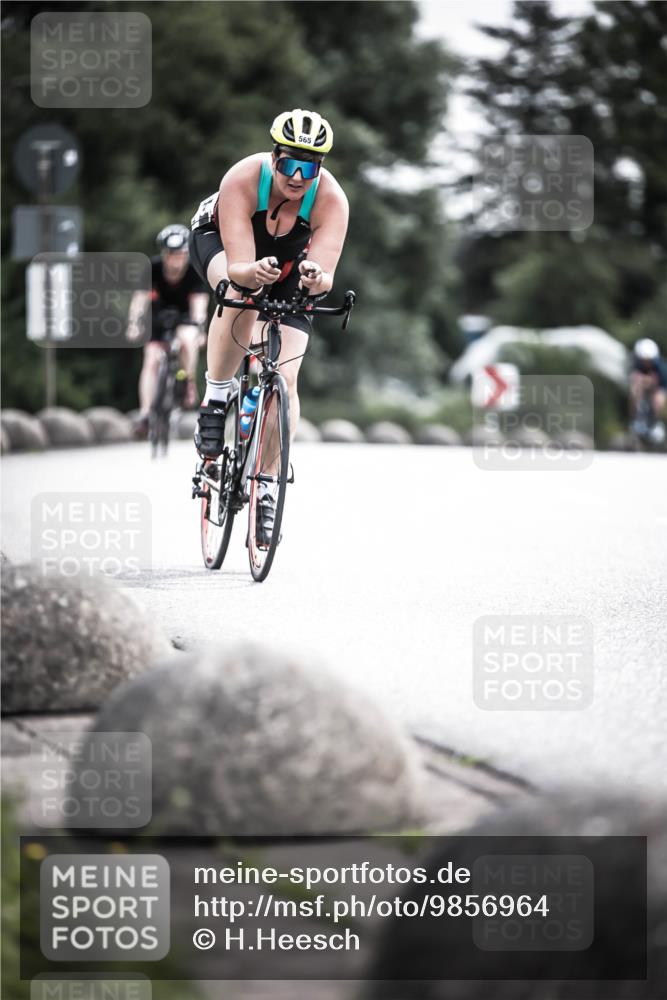 21.06.2026 - 29. Vierlanden-Triathlon H.Heesch http://msf.ph/oto/9856964 21.06.2026 10:29:02 Radfahren 247, 494, 553, 558, 565, 601, 603 meine-sportfotos.de