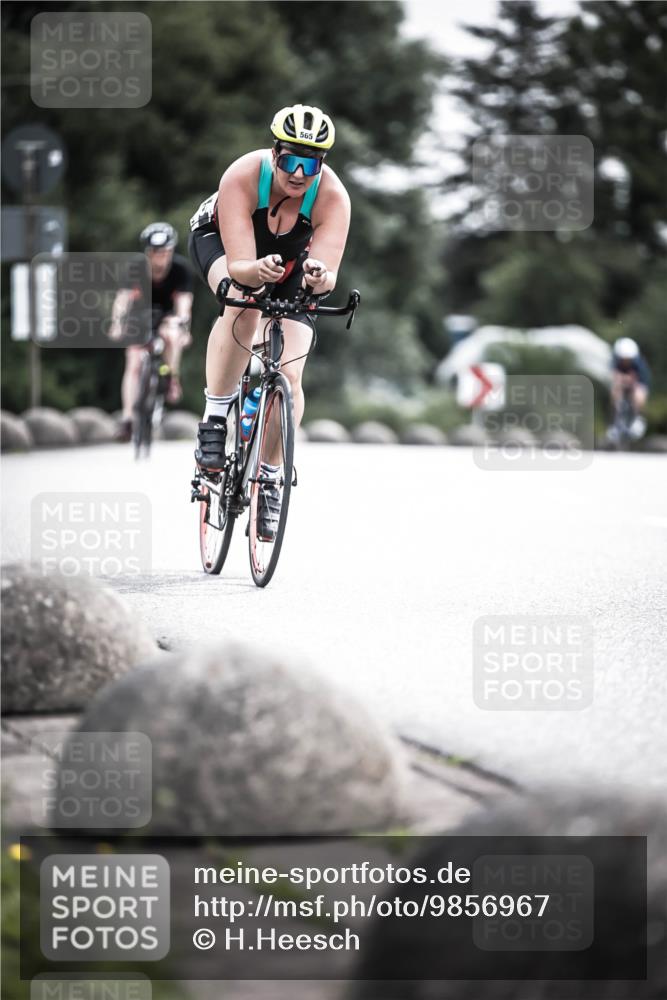 21.06.2026 - 29. Vierlanden-Triathlon H.Heesch http://msf.ph/oto/9856967 21.06.2026 10:29:02 Radfahren 247, 494, 553, 558, 565, 601, 603 meine-sportfotos.de