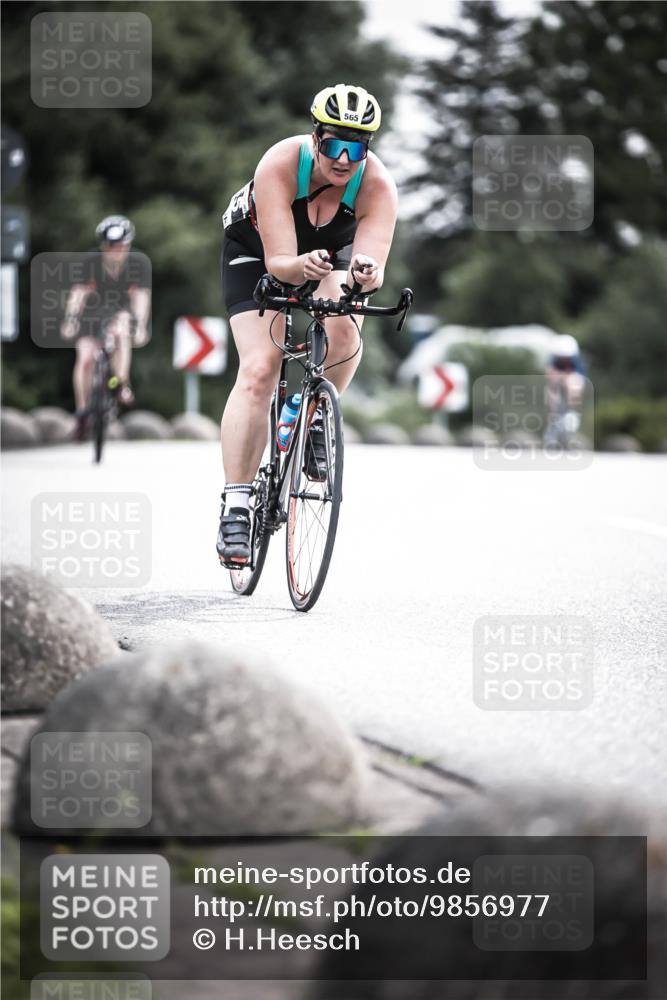 21.06.2026 - 29. Vierlanden-Triathlon H.Heesch http://msf.ph/oto/9856977 21.06.2026 10:29:02 Radfahren 247, 494, 553, 558, 565, 601, 603 meine-sportfotos.de
