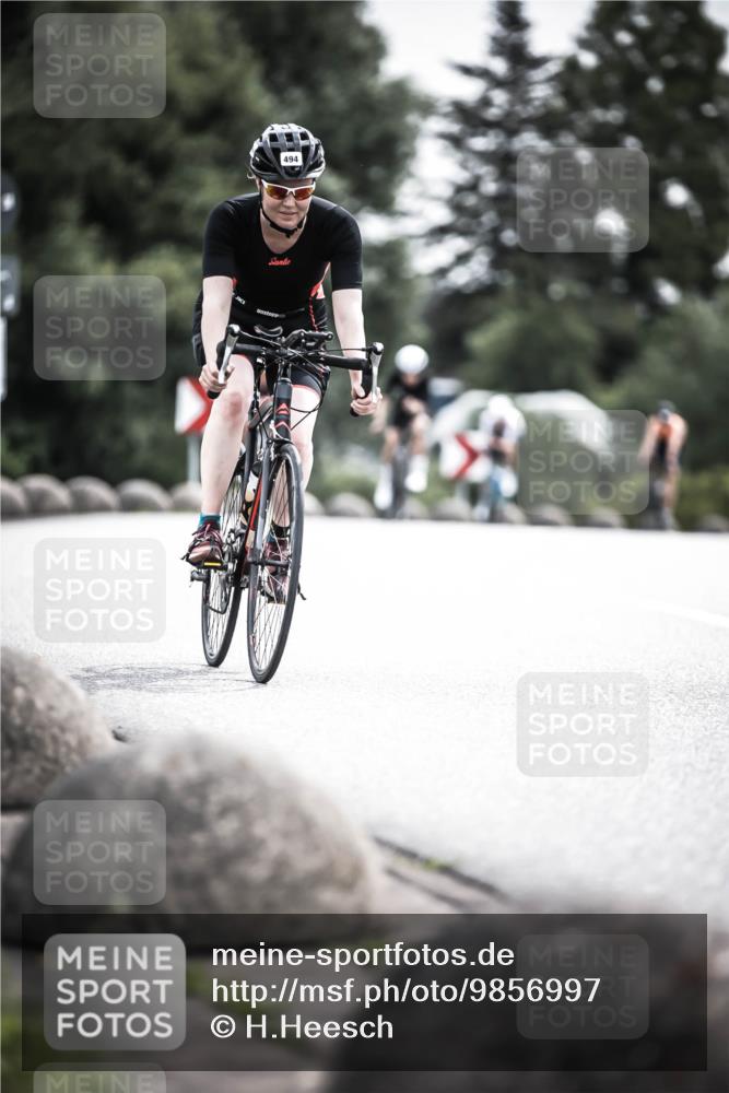 21.06.2026 - 29. Vierlanden-Triathlon H.Heesch http://msf.ph/oto/9856997 21.06.2026 10:29:05 Radfahren 16, 244, 247, 494, 565, 601, 603 meine-sportfotos.de