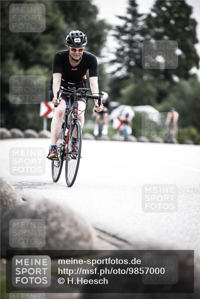 21.06.2026 - 29. Vierlanden-Triathlon H.Heesch http://msf.ph/oto/9857000 21.06.2026 10:29:05 Radfahren 16, 244, 247, 494, 565, 601, 603 meine-sportfotos.de
