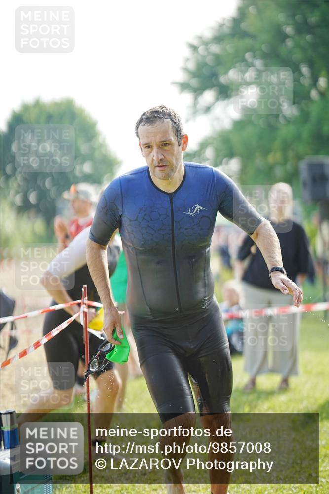 21.06.2026 - 29. Vierlanden-Triathlon LAZAROV Photography http://msf.ph/oto/9857008 21.06.2026 08:54:04 Schwimmen 122, 126, 146, 176 meine-sportfotos.de