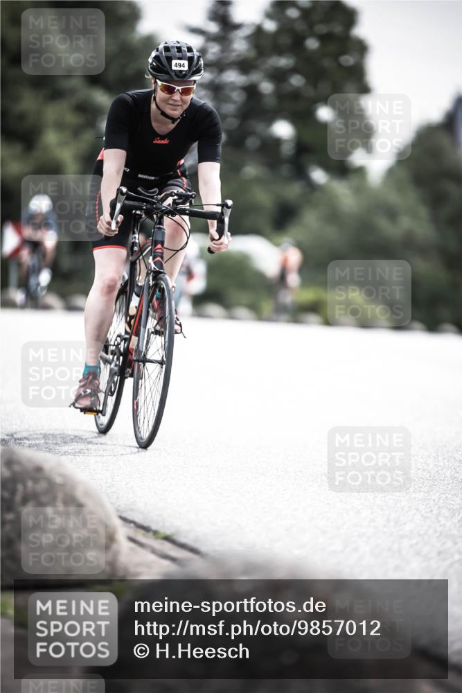 21.06.2026 - 29. Vierlanden-Triathlon H.Heesch http://msf.ph/oto/9857012 21.06.2026 10:29:05 Radfahren 16, 244, 247, 494, 565, 601, 603 meine-sportfotos.de