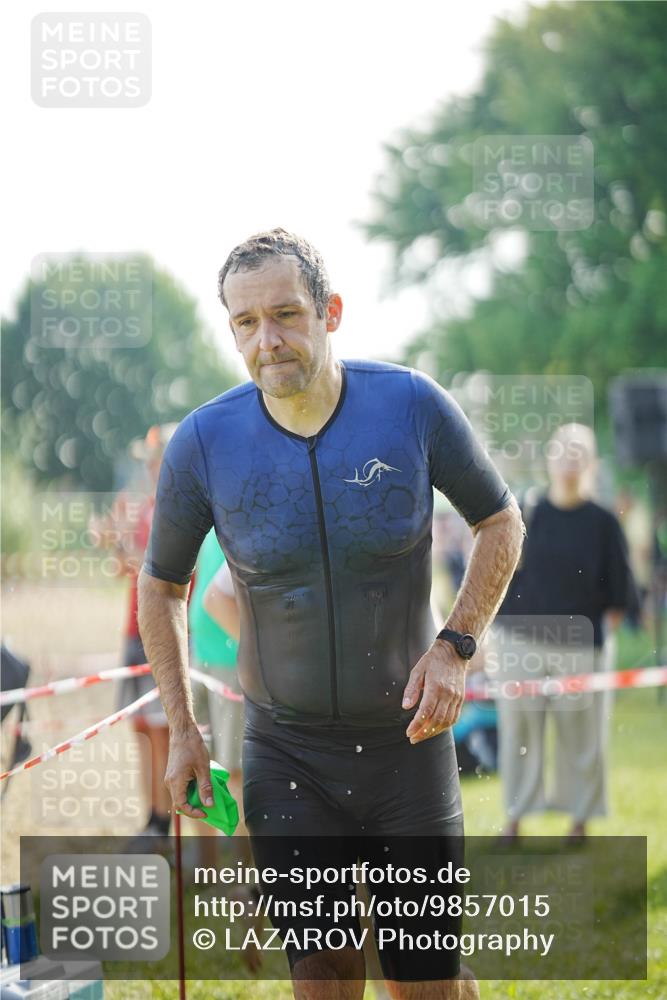 21.06.2026 - 29. Vierlanden-Triathlon LAZAROV Photography http://msf.ph/oto/9857015 21.06.2026 08:54:04 Schwimmen 122, 126, 146, 176 meine-sportfotos.de