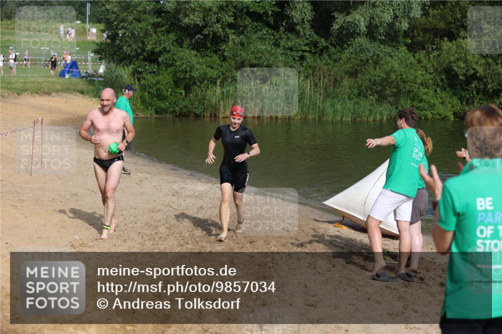 21.06.2026 - 29. Vierlanden-Triathlon Andreas Tolksdorf http://msf.ph/oto/9857034 21.06.2026 08:59:10 Schwimmen 168, 242 meine-sportfotos.de