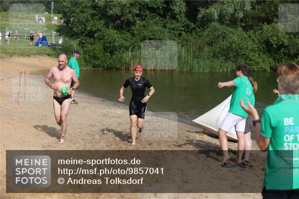 21.06.2026 - 29. Vierlanden-Triathlon Andreas Tolksdorf http://msf.ph/oto/9857041 21.06.2026 08:59:10 Schwimmen 168, 242 meine-sportfotos.de