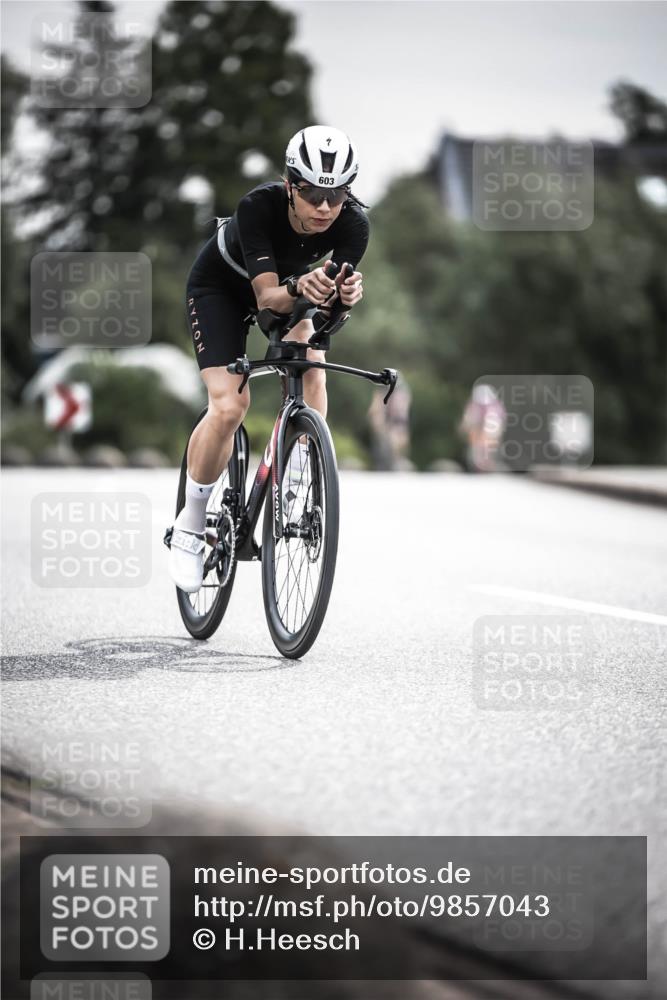 21.06.2026 - 29. Vierlanden-Triathlon H.Heesch http://msf.ph/oto/9857043 21.06.2026 10:29:08 Radfahren 16, 244, 247, 494, 603 meine-sportfotos.de