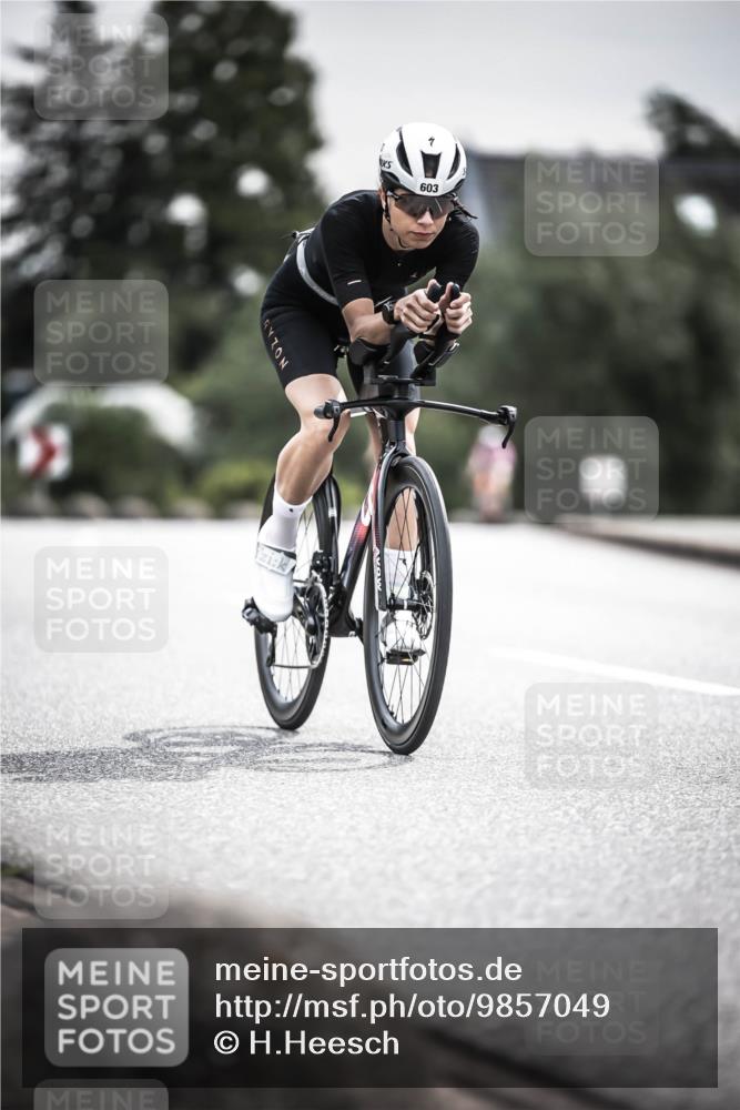 21.06.2026 - 29. Vierlanden-Triathlon H.Heesch http://msf.ph/oto/9857049 21.06.2026 10:29:09 Radfahren 16, 244, 247, 494, 603 meine-sportfotos.de