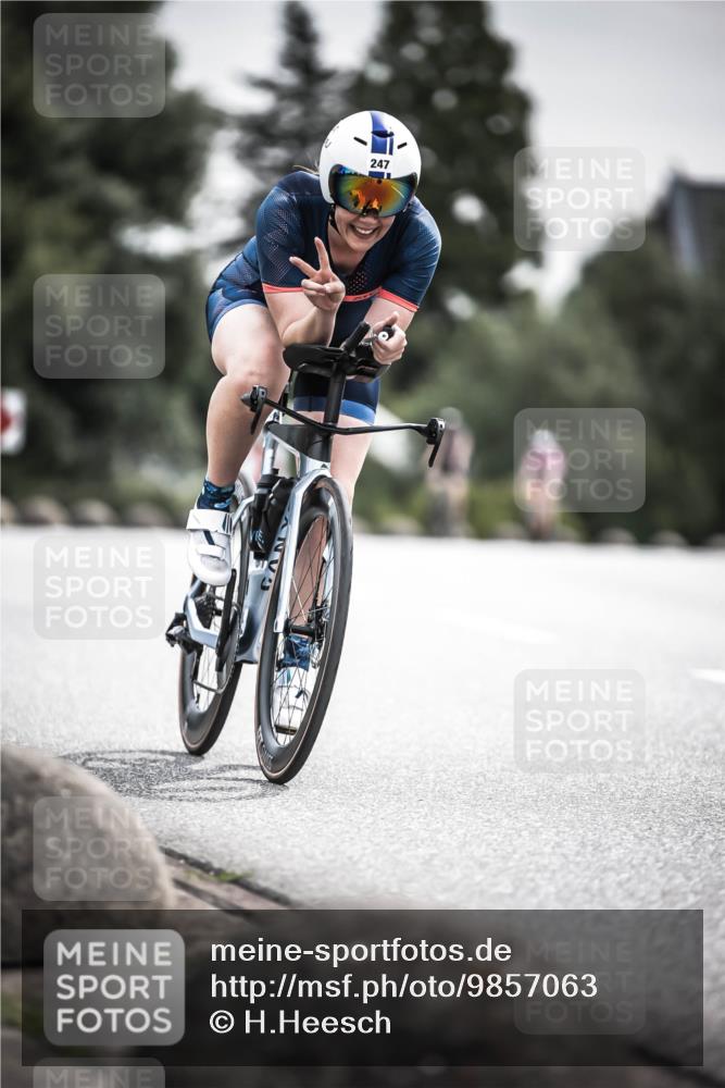 21.06.2026 - 29. Vierlanden-Triathlon H.Heesch http://msf.ph/oto/9857063 21.06.2026 10:29:10 Radfahren 16, 244, 247, 494, 603 meine-sportfotos.de