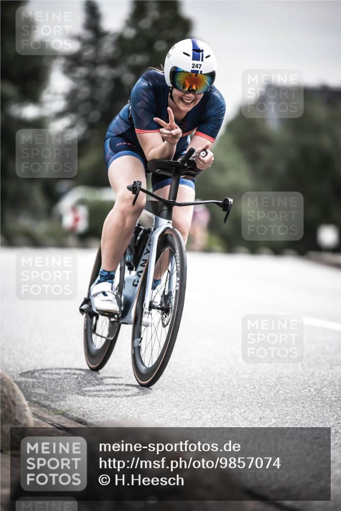 21.06.2026 - 29. Vierlanden-Triathlon H.Heesch http://msf.ph/oto/9857074 21.06.2026 10:29:10 Radfahren 16, 244, 247, 494, 603 meine-sportfotos.de