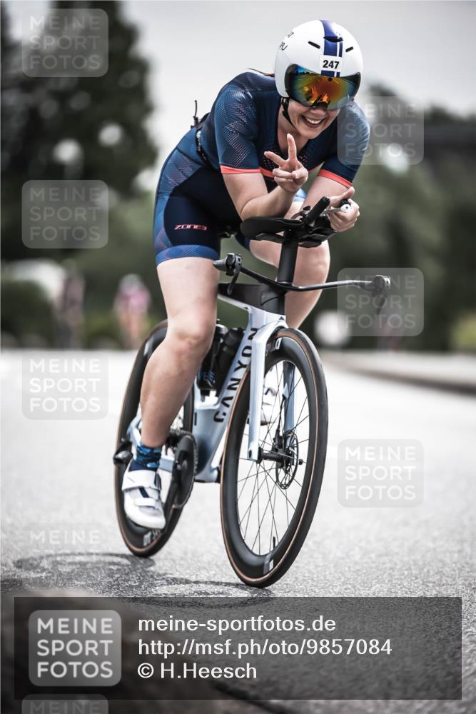 21.06.2026 - 29. Vierlanden-Triathlon H.Heesch http://msf.ph/oto/9857084 21.06.2026 10:29:10 Radfahren 16, 244, 247, 494, 603 meine-sportfotos.de