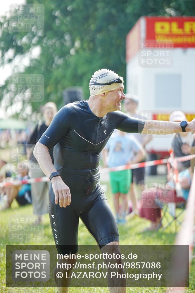 21.06.2026 - 29. Vierlanden-Triathlon LAZAROV Photography http://msf.ph/oto/9857086 21.06.2026 08:56:10 Schwimmen 138 meine-sportfotos.de
