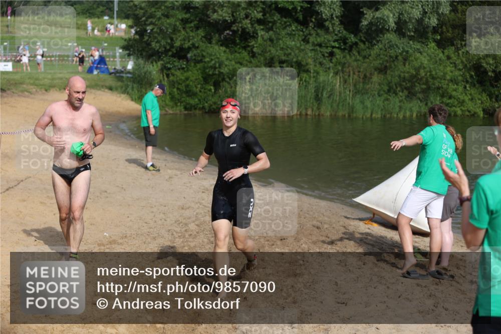 21.06.2026 - 29. Vierlanden-Triathlon Andreas Tolksdorf http://msf.ph/oto/9857090 21.06.2026 08:59:11 Schwimmen 168, 242 meine-sportfotos.de