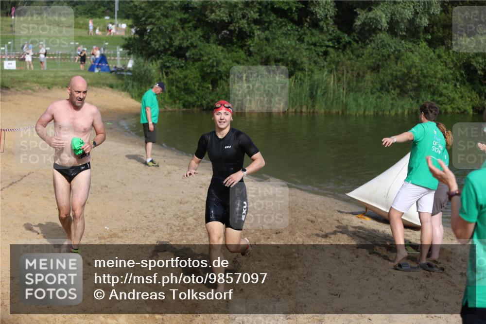 21.06.2026 - 29. Vierlanden-Triathlon Andreas Tolksdorf http://msf.ph/oto/9857097 21.06.2026 08:59:11 Schwimmen 168, 242 meine-sportfotos.de