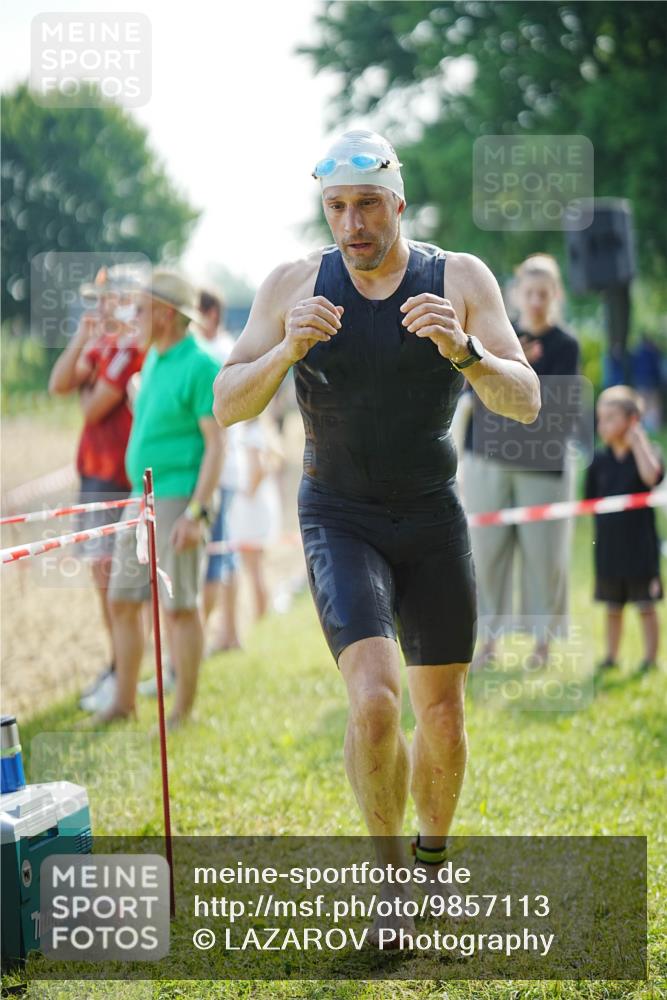 21.06.2026 - 29. Vierlanden-Triathlon LAZAROV Photography http://msf.ph/oto/9857113 21.06.2026 08:56:42 Schwimmen 123 meine-sportfotos.de