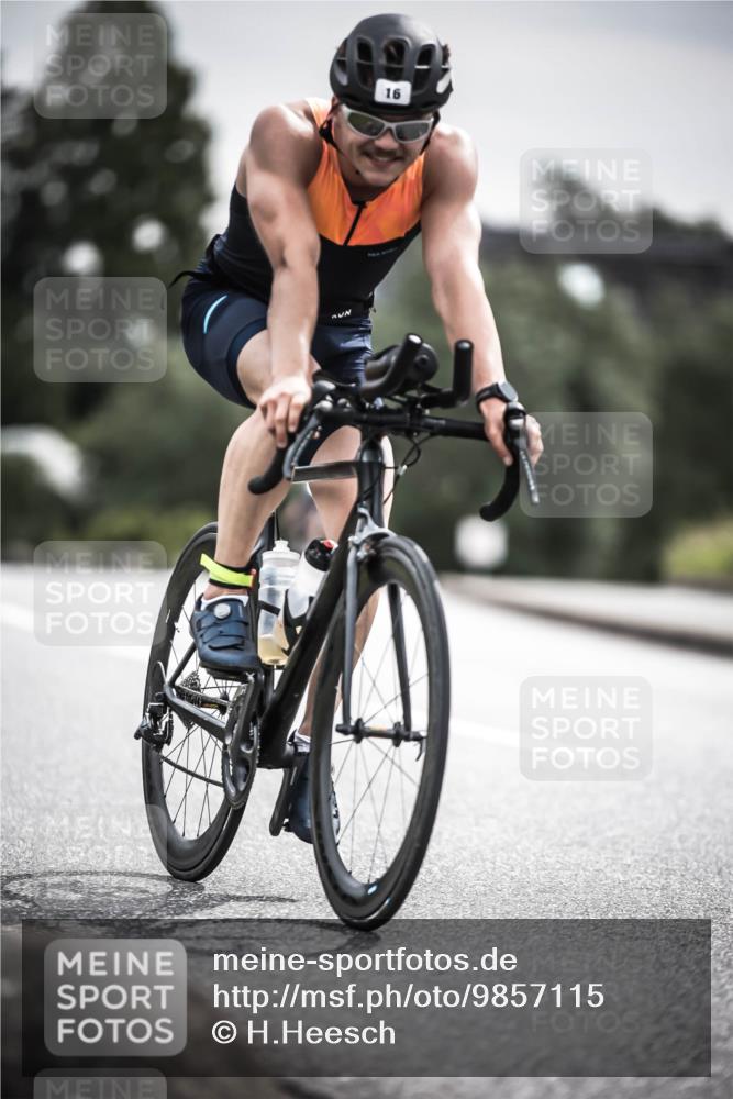 21.06.2026 - 29. Vierlanden-Triathlon H.Heesch http://msf.ph/oto/9857115 21.06.2026 10:29:12 Radfahren 16, 244, 247, 482, 566, 603 meine-sportfotos.de