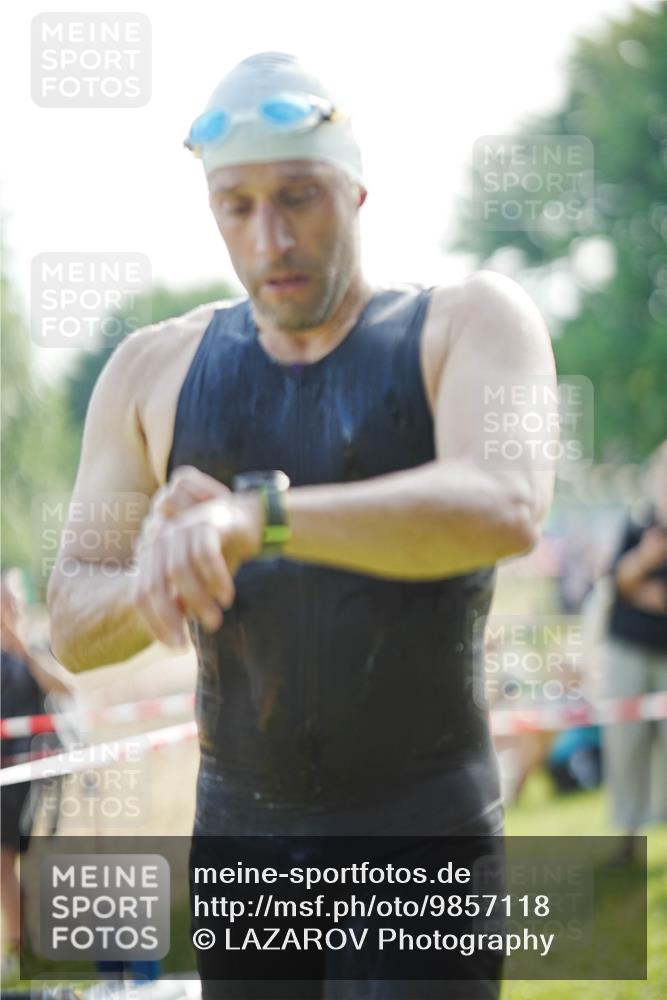 21.06.2026 - 29. Vierlanden-Triathlon LAZAROV Photography http://msf.ph/oto/9857118 21.06.2026 08:56:44 Schwimmen 123 meine-sportfotos.de
