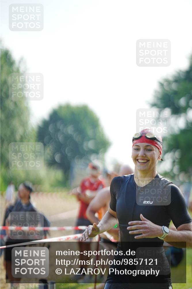 21.06.2026 - 29. Vierlanden-Triathlon LAZAROV Photography http://msf.ph/oto/9857121 21.06.2026 08:59:17 Schwimmen 168, 242 meine-sportfotos.de