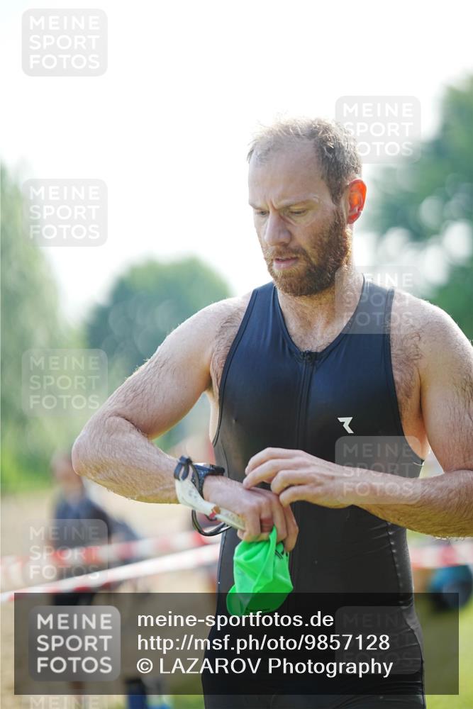 21.06.2026 - 29. Vierlanden-Triathlon LAZAROV Photography http://msf.ph/oto/9857128 21.06.2026 08:59:59 Schwimmen 114 meine-sportfotos.de
