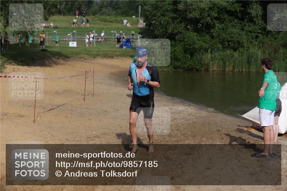 21.06.2026 - 29. Vierlanden-Triathlon Andreas Tolksdorf http://msf.ph/oto/9857185 21.06.2026 09:00:39 Schwimmen 172, 183, 240 meine-sportfotos.de