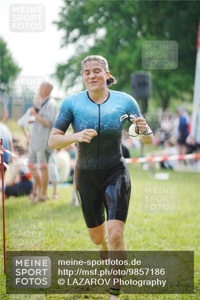 21.06.2026 - 29. Vierlanden-Triathlon LAZAROV Photography http://msf.ph/oto/9857186 21.06.2026 09:15:29 Schwimmen 260 meine-sportfotos.de