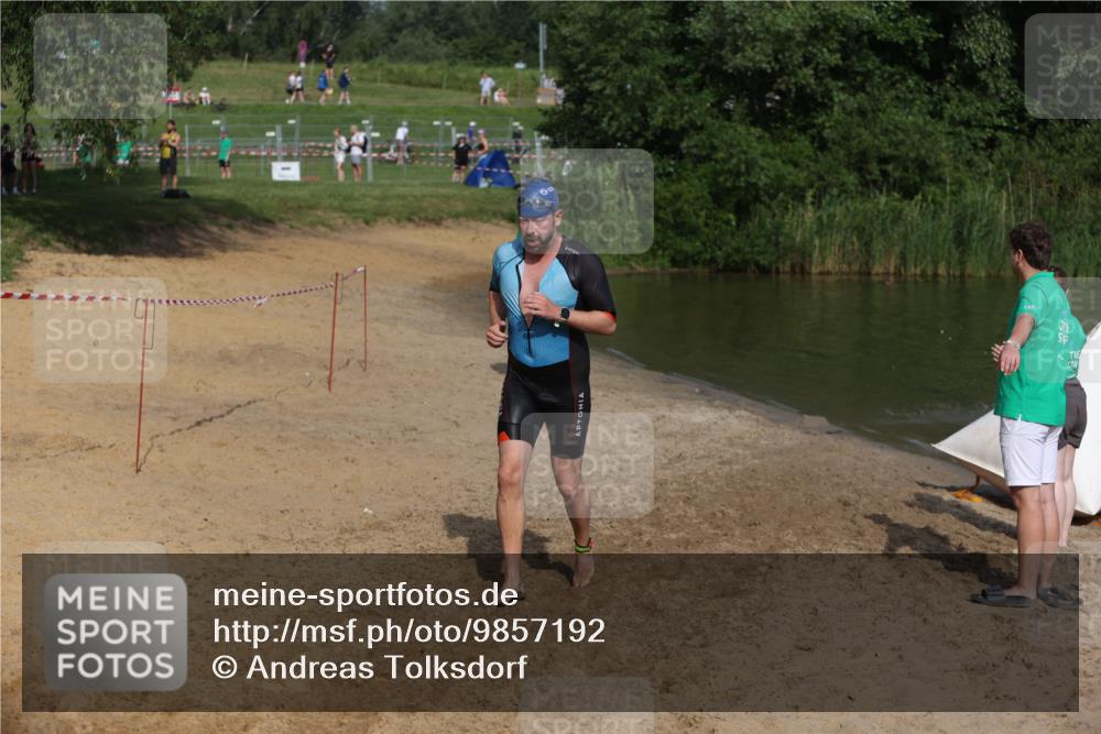 21.06.2026 - 29. Vierlanden-Triathlon Andreas Tolksdorf http://msf.ph/oto/9857192 21.06.2026 09:00:39 Schwimmen 172, 183, 240 meine-sportfotos.de