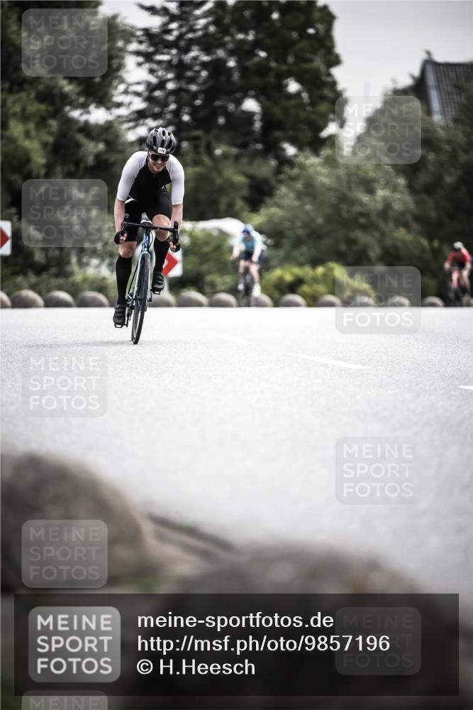 21.06.2026 - 29. Vierlanden-Triathlon H.Heesch http://msf.ph/oto/9857196 21.06.2026 10:29:22 Radfahren 35, 176, 326, 482, 519, 533, 566 meine-sportfotos.de