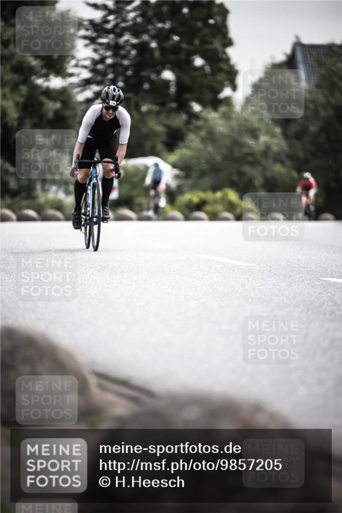 21.06.2026 - 29. Vierlanden-Triathlon H.Heesch http://msf.ph/oto/9857205 21.06.2026 10:29:22 Radfahren 35, 176, 326, 482, 519, 533, 566 meine-sportfotos.de