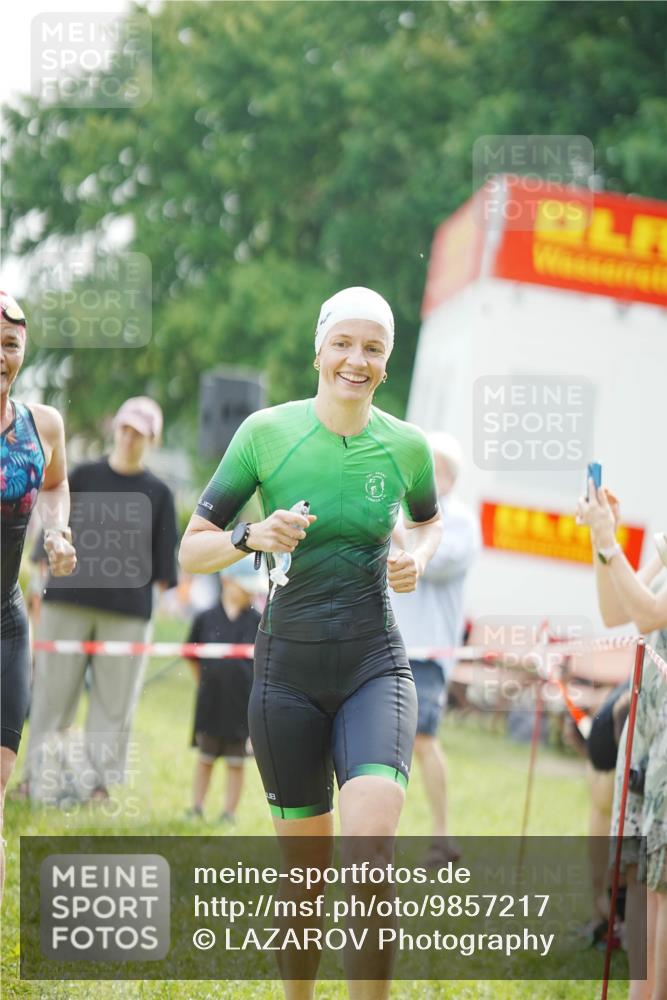 21.06.2026 - 29. Vierlanden-Triathlon LAZAROV Photography http://msf.ph/oto/9857217 21.06.2026 09:18:14 Schwimmen 232, 245, 259, 281 meine-sportfotos.de