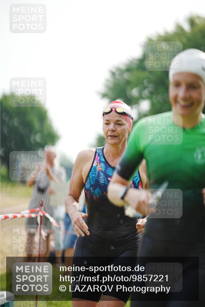 21.06.2026 - 29. Vierlanden-Triathlon LAZAROV Photography http://msf.ph/oto/9857221 21.06.2026 09:18:15 Schwimmen 232, 245, 259, 281 meine-sportfotos.de