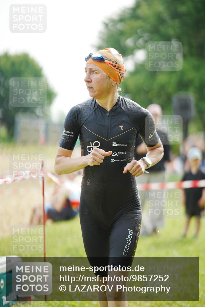 21.06.2026 - 29. Vierlanden-Triathlon LAZAROV Photography http://msf.ph/oto/9857252 21.06.2026 09:19:04 Schwimmen 225, 246 meine-sportfotos.de
