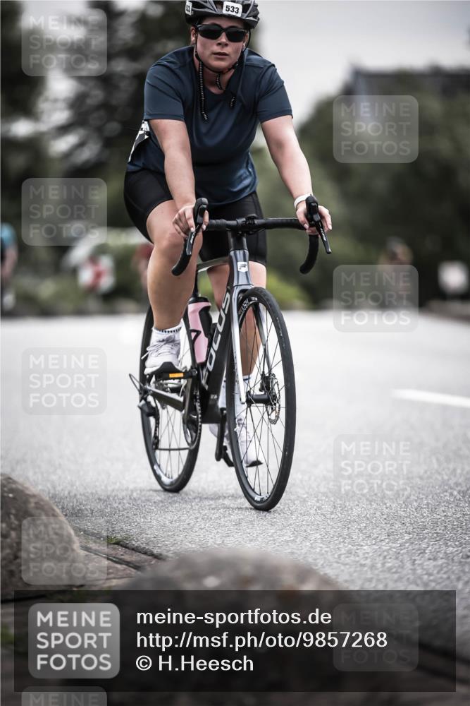 21.06.2026 - 29. Vierlanden-Triathlon H.Heesch http://msf.ph/oto/9857268 21.06.2026 10:29:24 Radfahren 15, 35, 176, 326, 519, 533, 581 meine-sportfotos.de
